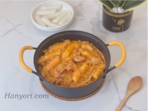 cách làm bánh gạo xốt hoa hồng rose tokbokki